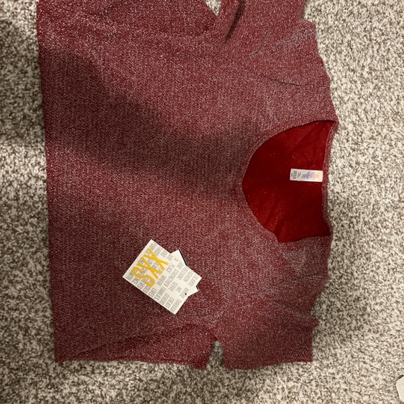 LuLaRoe Classic T - Picture 2 of 2